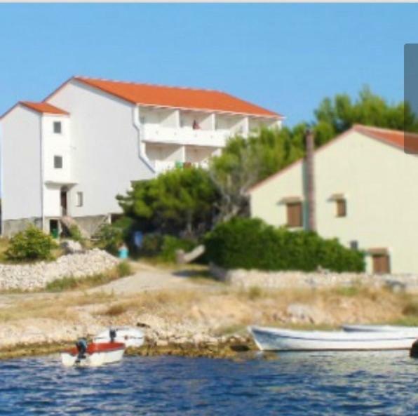 Apartments Isabella - Family Only Кустичи Экстерьер фото